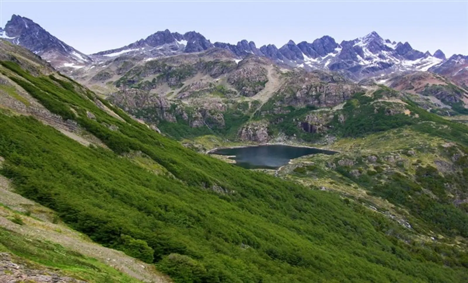 trek-dientes-navarino-chile-laguna (662 x 400)