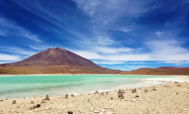 ruta-salar-uyuni-denomades-laguna-verde