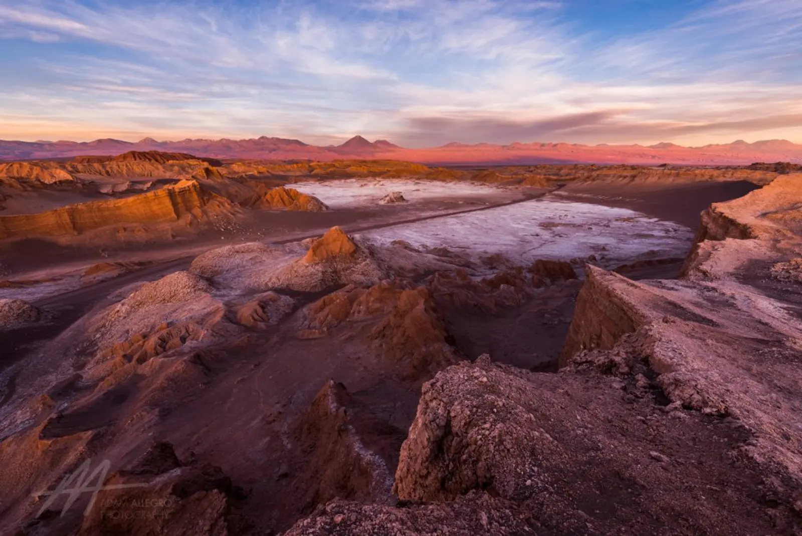 romántico-atardecer-valle-de-la-luna