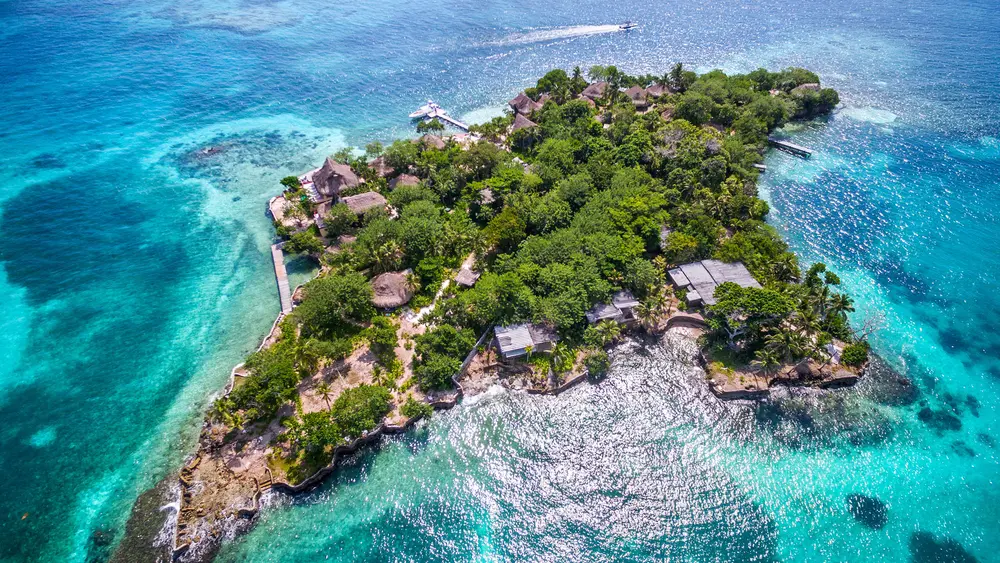 Isla en Cartagena capturada desde el aire