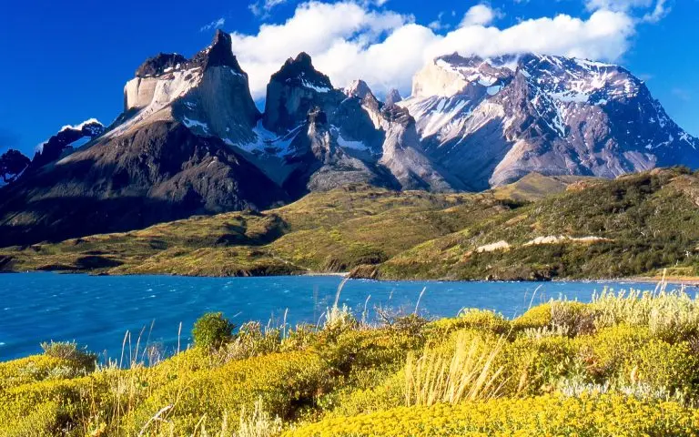 Cuernos del Paine from Lake Pehoé 768x480 Cuernos del Paine from Lake Pehoé 768x480