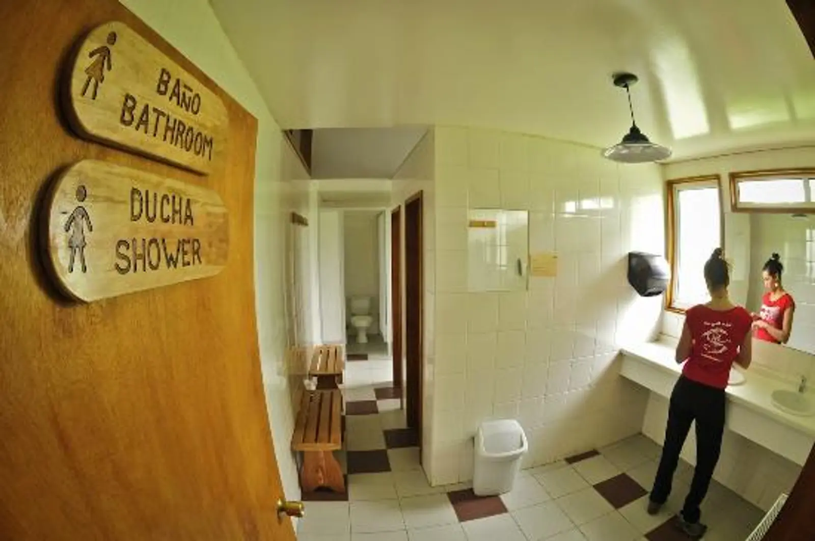 torres paine reservar refugios cuernos baños duchas